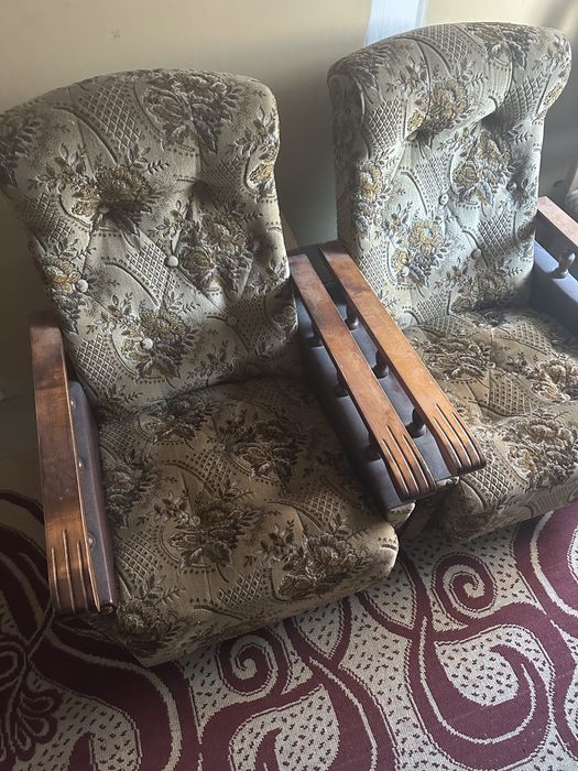 Kanapa + 2 fotele + 2 pufy PRL