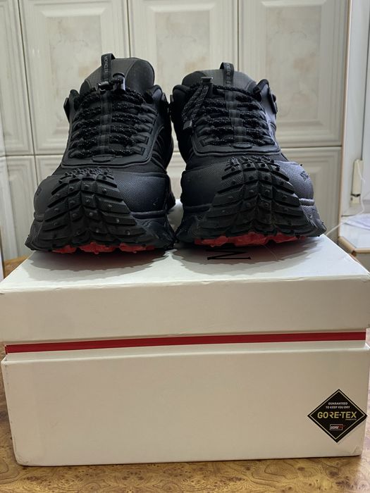 MONCLER кроссовки ботинки.