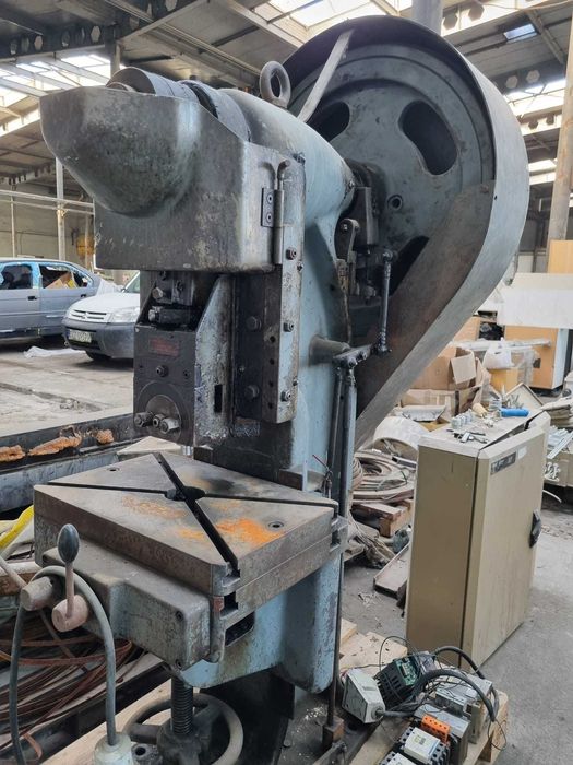 Prasa mimośrodowa do metalu EBU 25