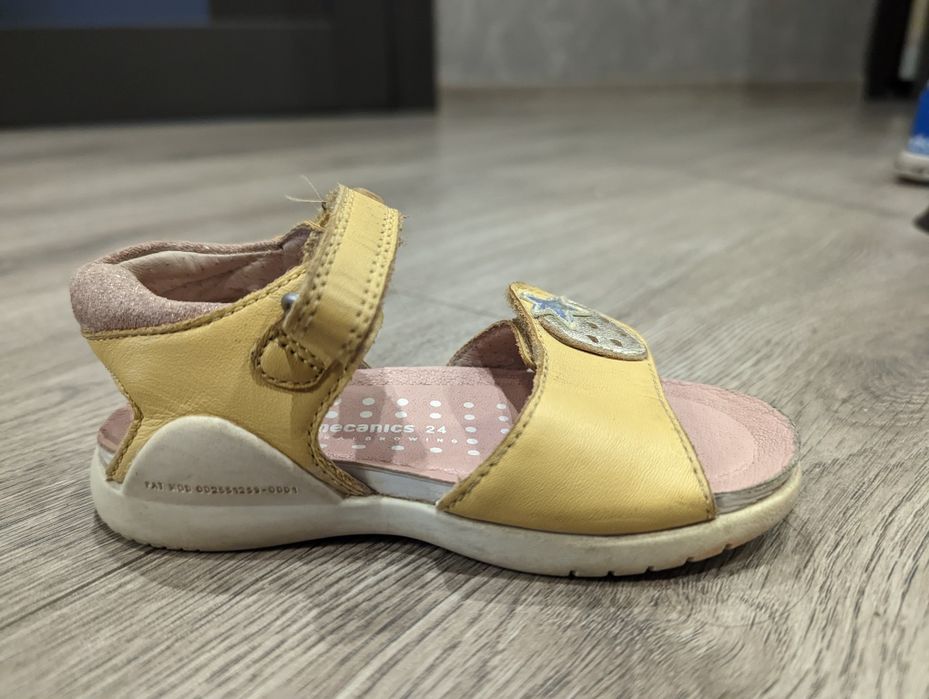 Босоніжки biomechanics 24