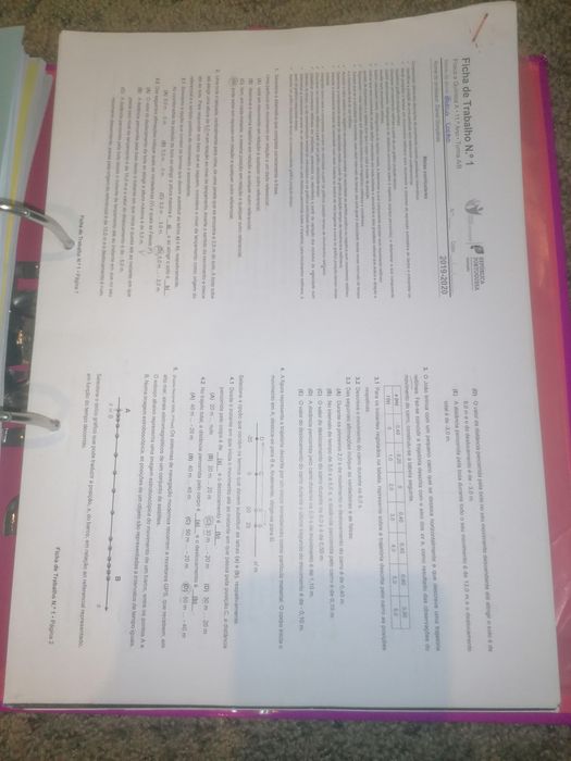 Capa com exercícios Física e Química 10°/11° anos