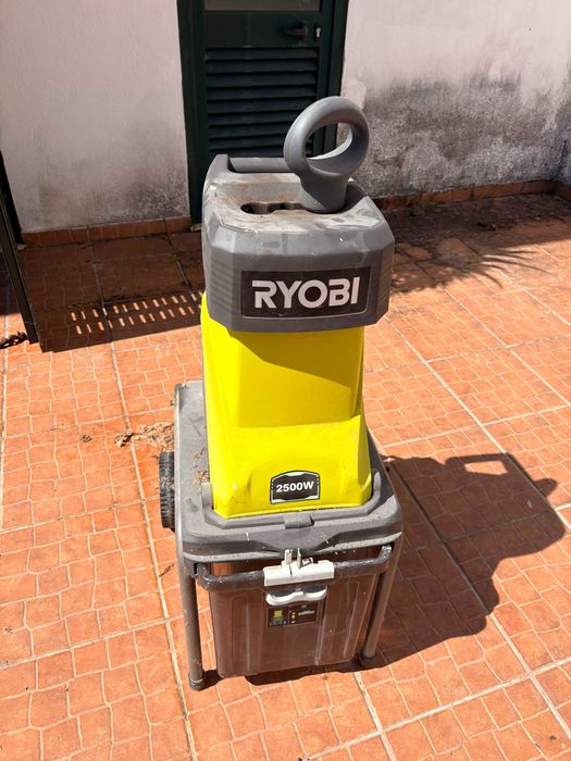 Wood Chipper RYOBI