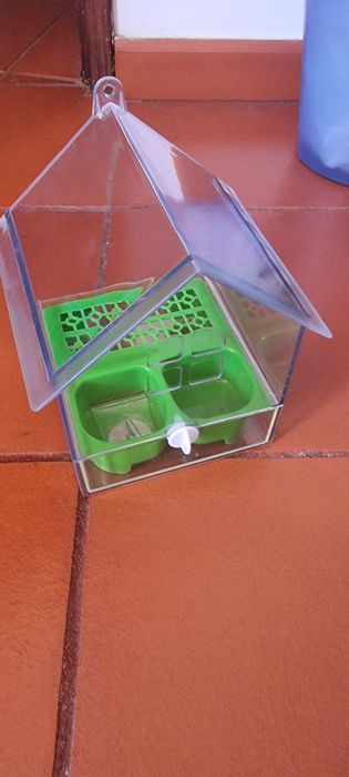 Vendo comedouro pássaros NOVO