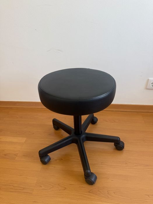 Banquinho rotativo mocho