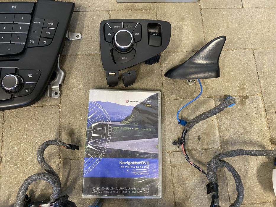 Nawigacja Opel Insignia A DVD 800 kompletna wyświetlacz