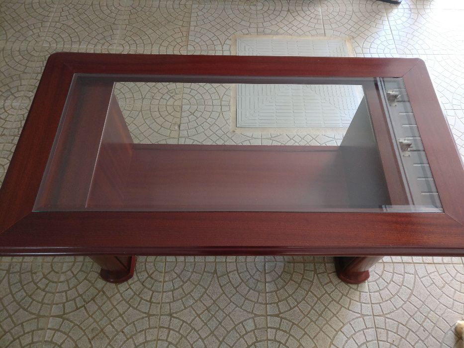 Mesa de centro mogno