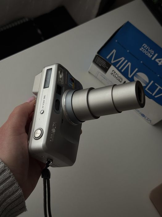 Плівковий фотоапарат Minolta Riva Zoom 140 з коробкою та документами