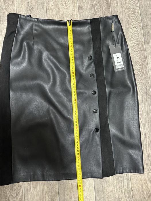 Спідниця шкіряна (нова)