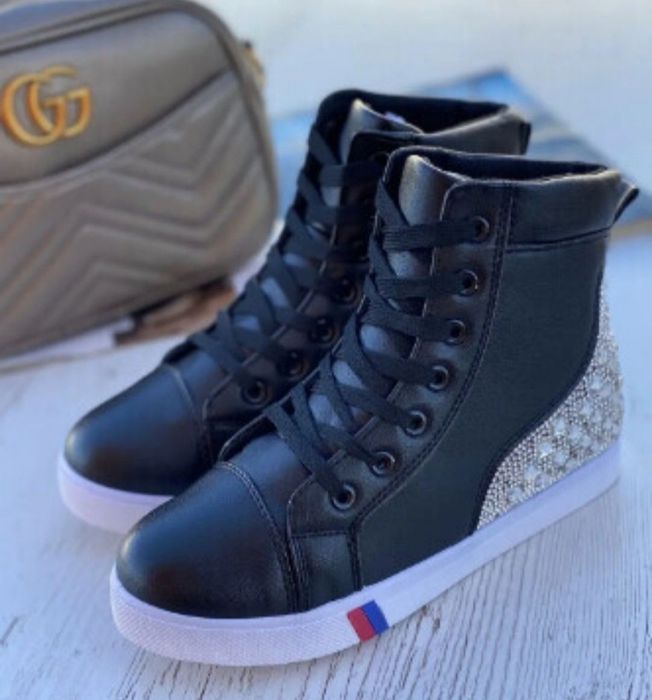 Кросівки,кеди.Ботинки