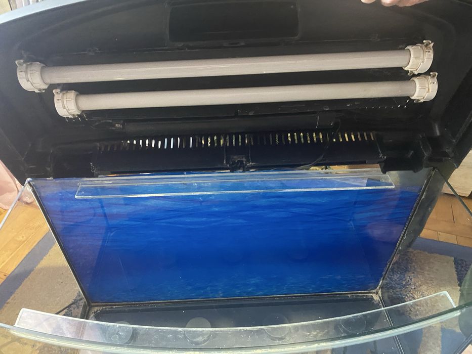 Акваріум 30х80 в хорошому стані