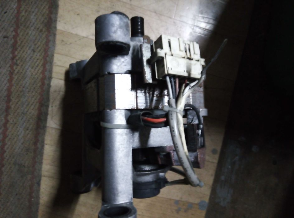 Мотор від пральної машинки Indesit, Ariston- Welling HXGP21.12