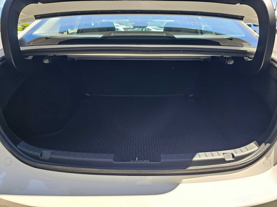 Mazda 3 Preferred      2025
