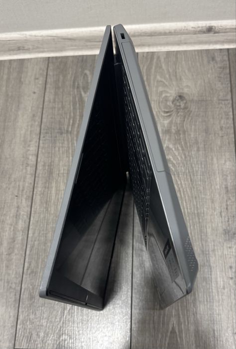 Ігровий ноутбук. MX230, 8Gb DDR4, нова SSD256Gb, налаштований.