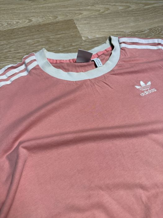 футболка adidas три полоски