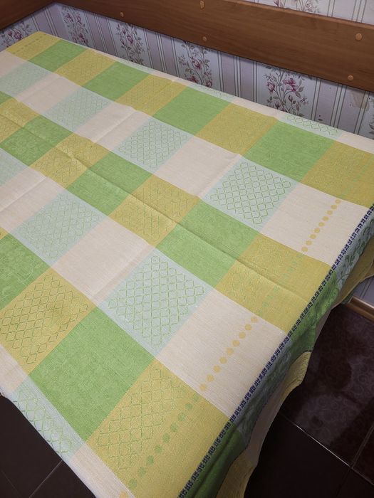 Скатертина 170×153 см