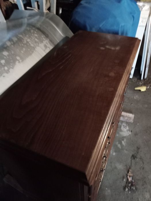 Cómoda antiga de quarto gavetas