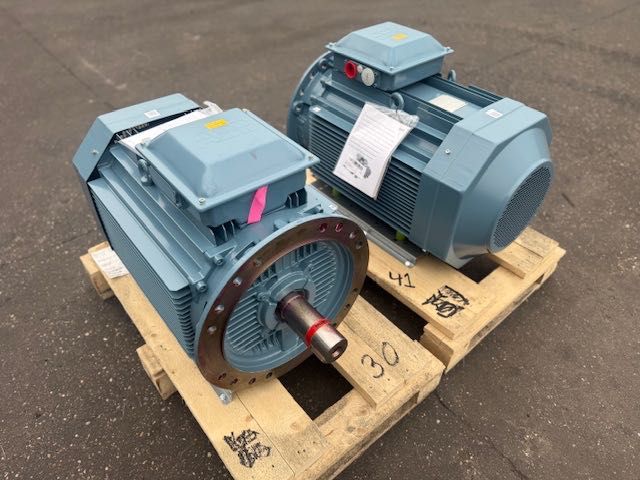 SILNIK ELEKTRYCZNY 45 kw nowy do kruszarki