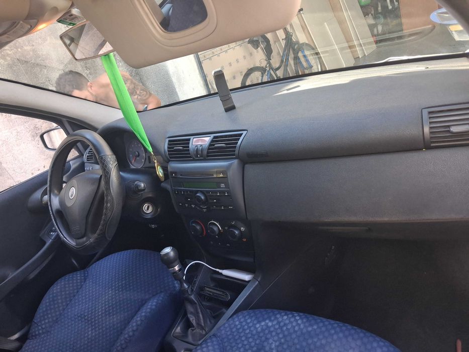Carro fiat stilo 2002