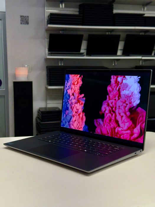 Dell Precision 5690 Ultra 7-165H 16GB 1TB SDD RTX 3500 ADA, 4k+ DOTYK!