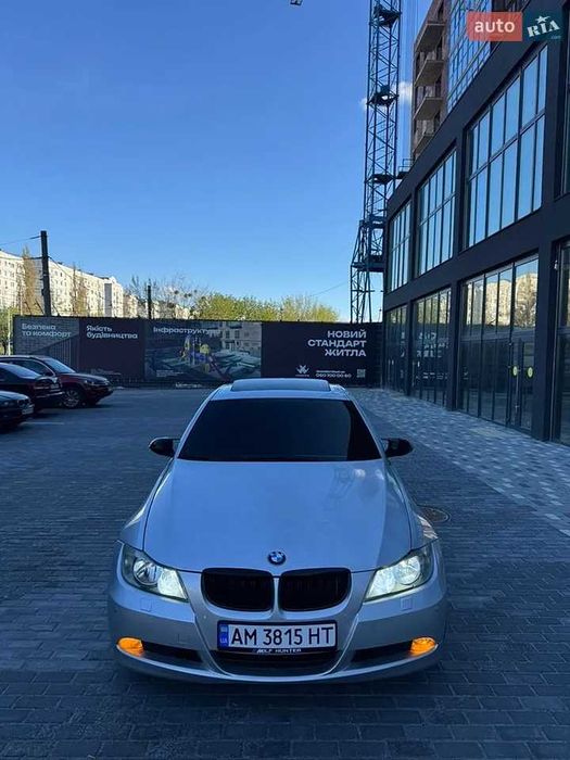 BMW E90 (бмв е90) 2.5 бензин