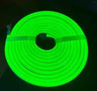 Lâmpada LED RGB – transforma o teu quarto
