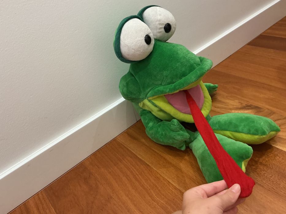 Pelúcia boneca peluche Sapo de olhos grandes