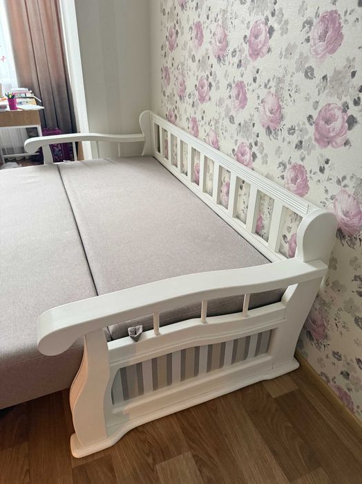 Диван Цезар Константа