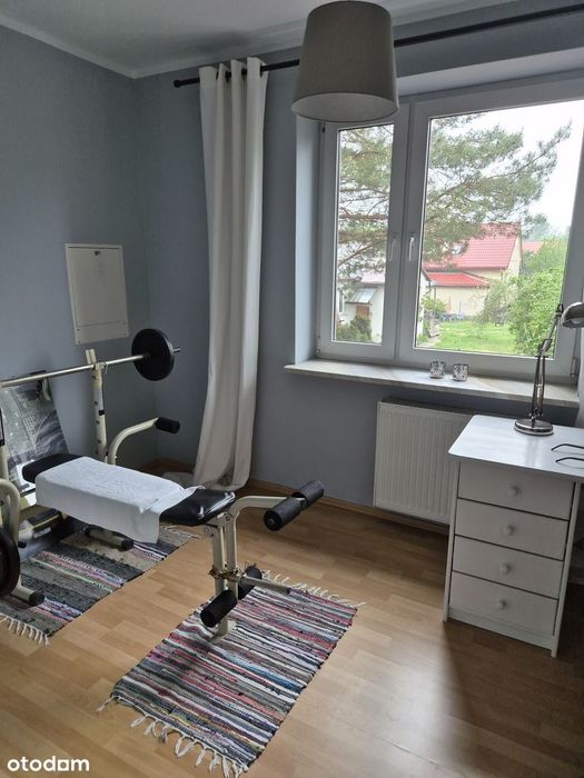Odnowiony dom szeregowy gotowy do zamieszkania od zaraz, bezpośrednio.