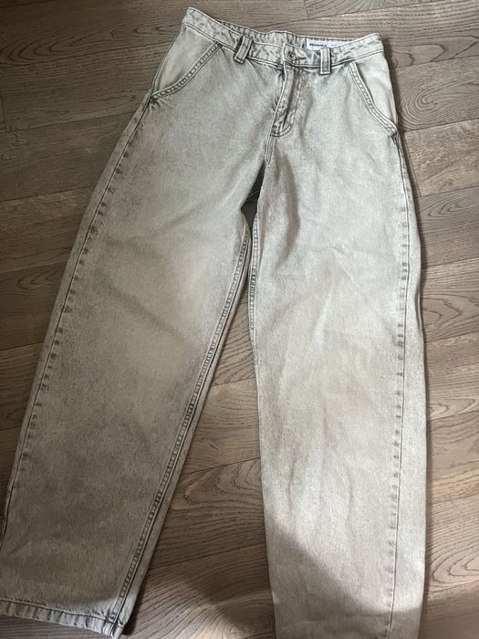 Сірі беггі джинси BERSHKA