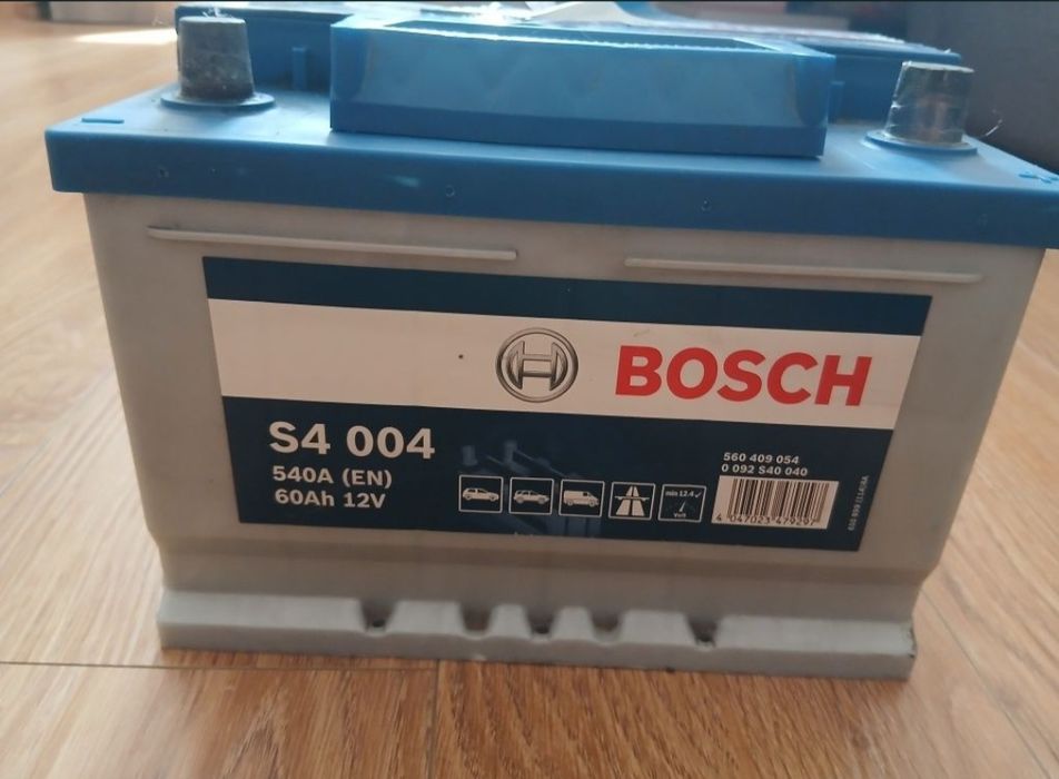 Акумулятор Bosh 60 Ah 12v