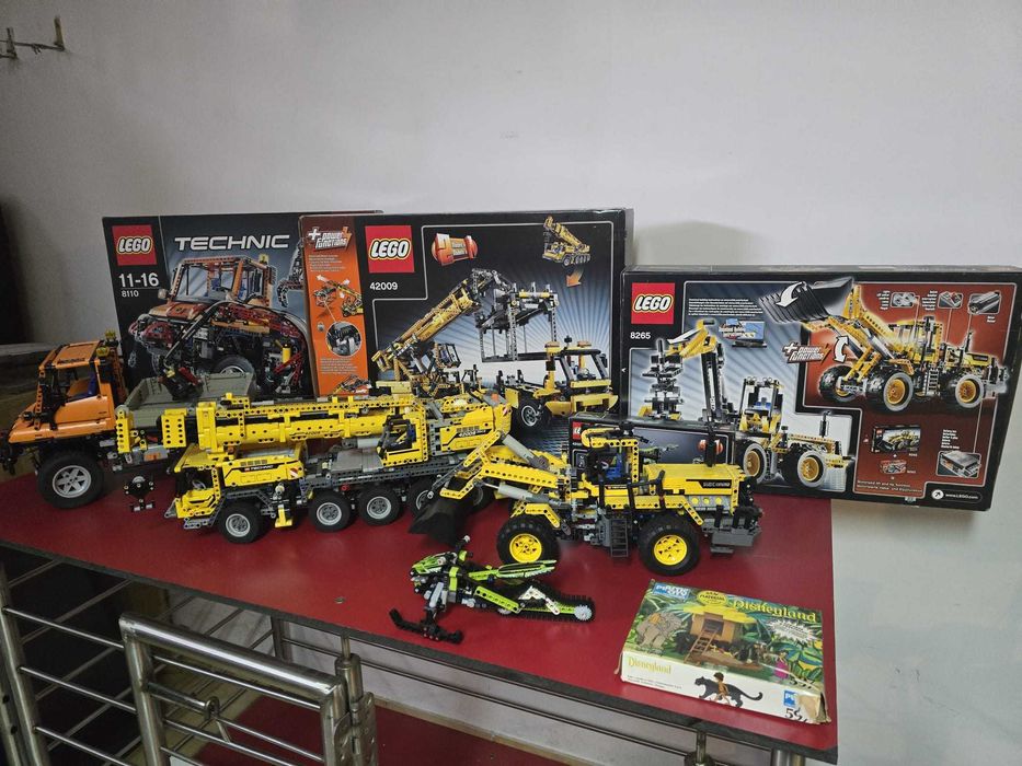 Conjuto 3 lego Technic com caixas 8110, mais 8265 e 42021