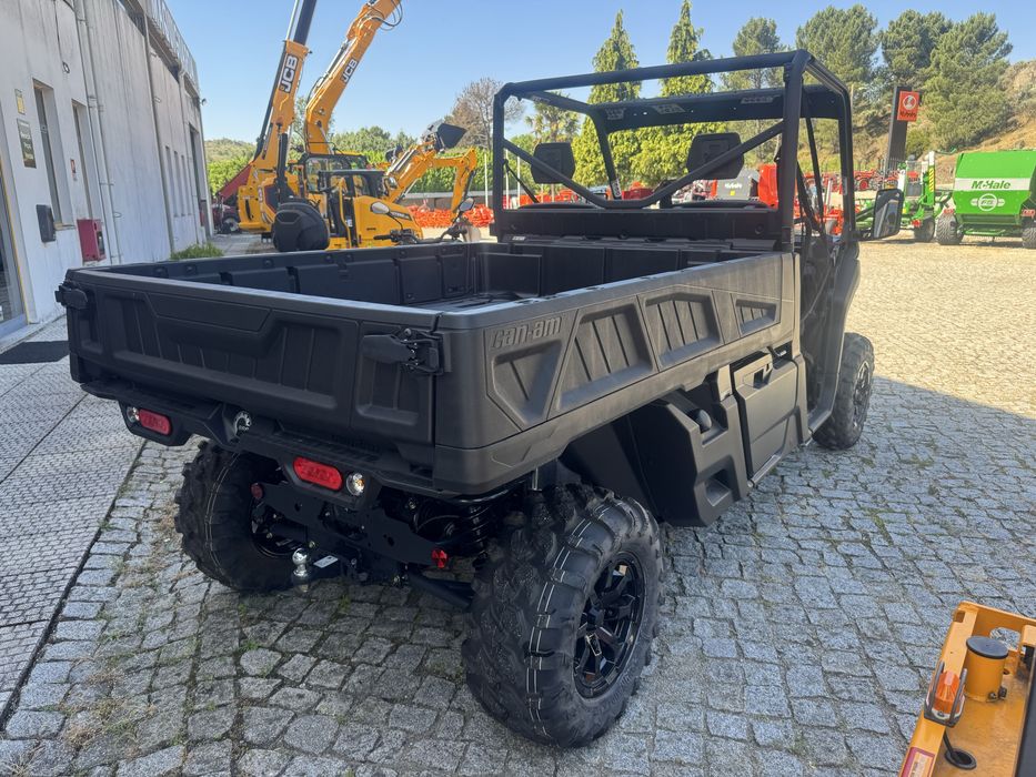 Can-Am Traxter PRO XU HD10