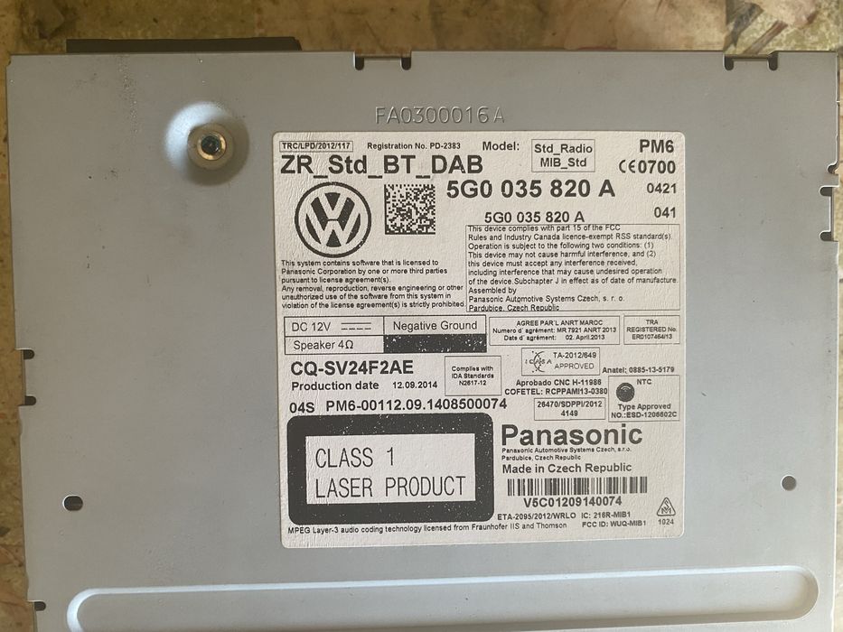 Продам штатну автомагнітолу на гольф 7