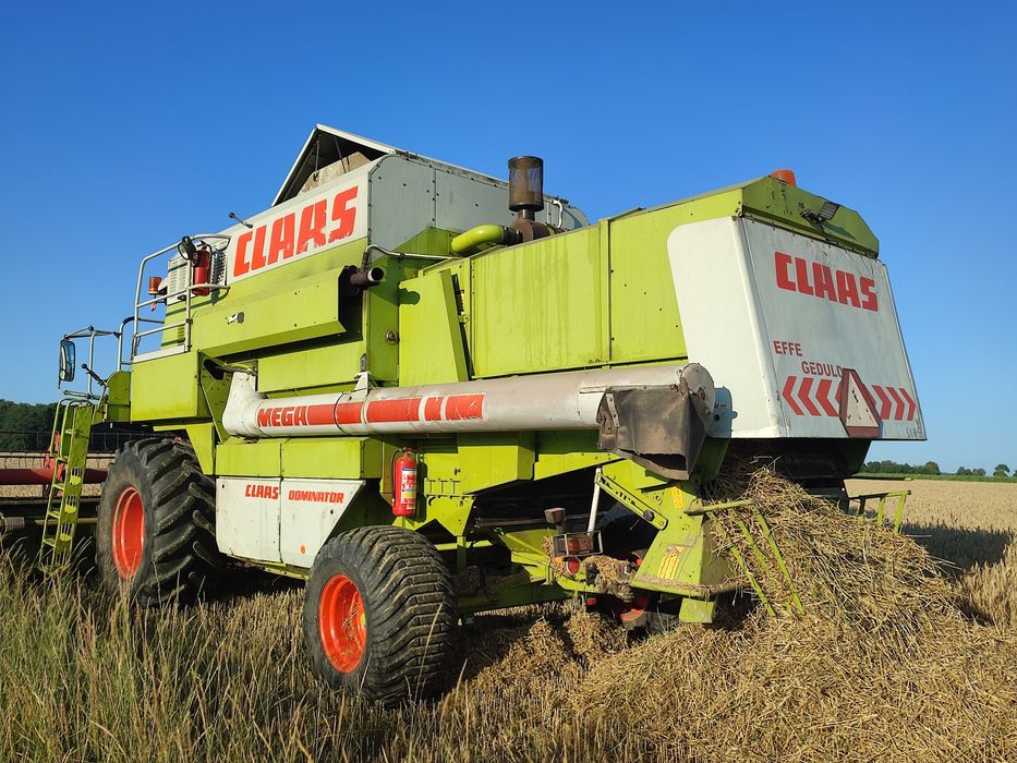 Claas Mega 208 heder 6m