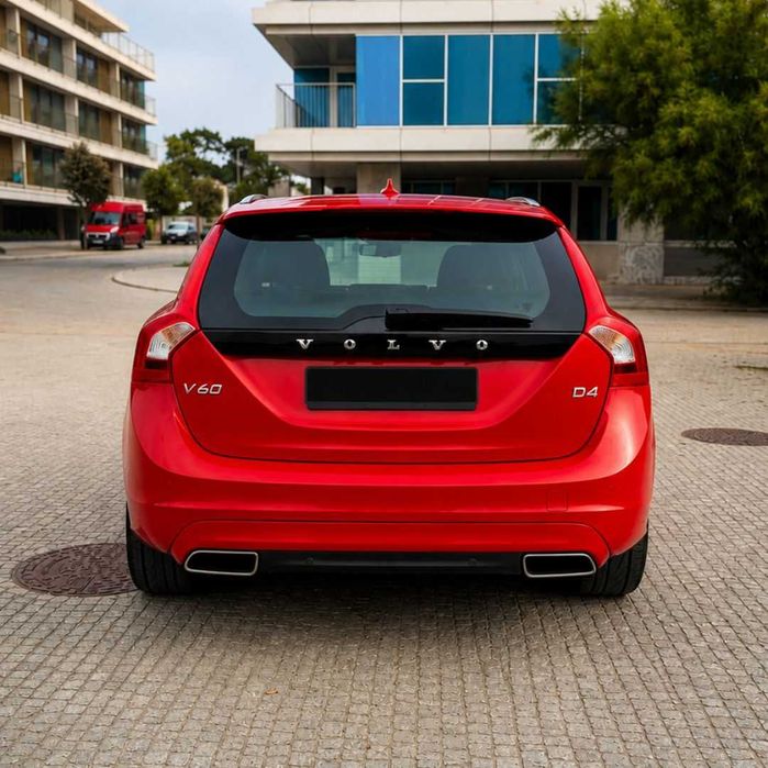 Volvo V60 2.0 D4 Summum || Poucos KMS || Excelente Oportunidade