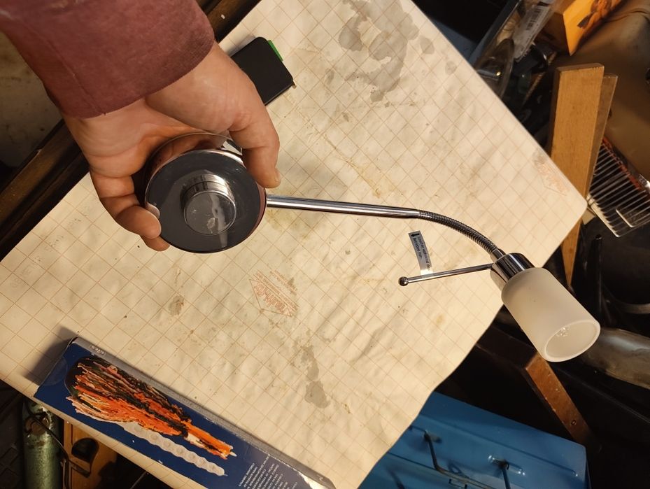 Lampka nocna do gniazdka że ściemniaczem.