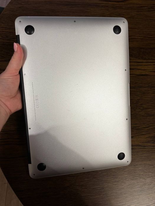 MacBook Air 13” 2017 | i5 | 8 GB RAM | sprawny 128 GB