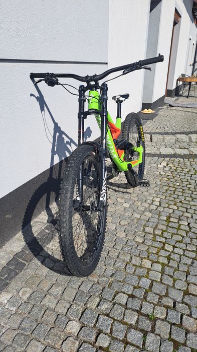Specialized demo 8