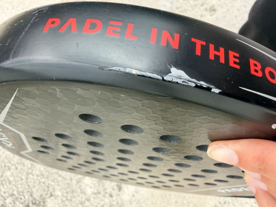 Raquete padel in the box