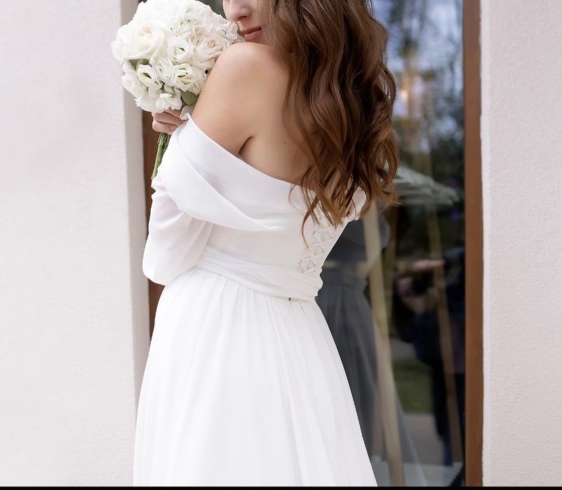 Продам весільну сукню