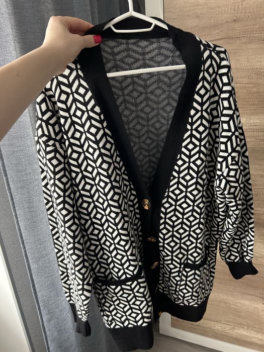 Жіночий кардиган в смтилі Old money