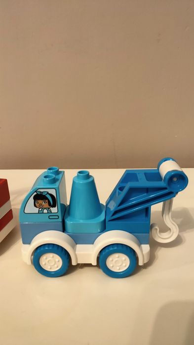 LEGO Duplo holownik 10918 i wóz strażacki 10917
