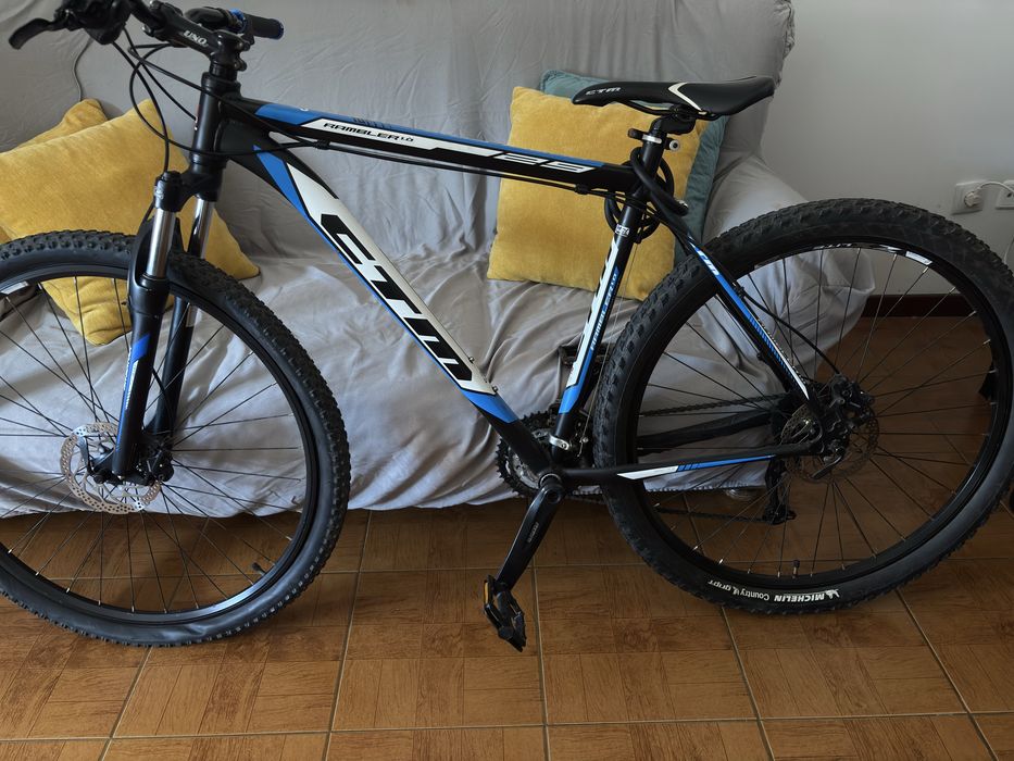 Bike 29" CTM ótimas condições
