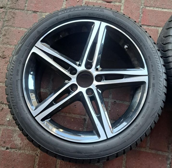 Alufelgi 18 cali 5 x 112 z oponami zimowymi Mercedes cla