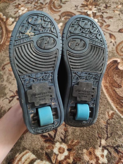 Роликові кросовки Heelys