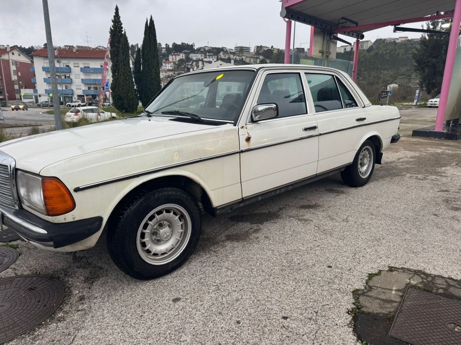 Mercedes 300D (3000)