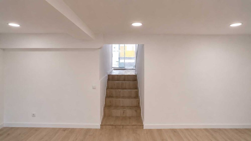 Loja Comercial Remodelada no Bonfim, Setúbal
