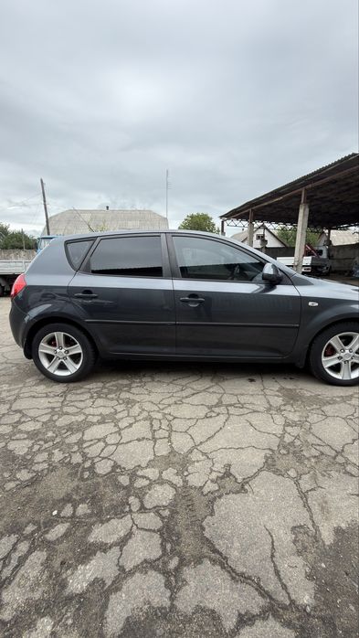 KIA ceed ( 1.6 дизель)