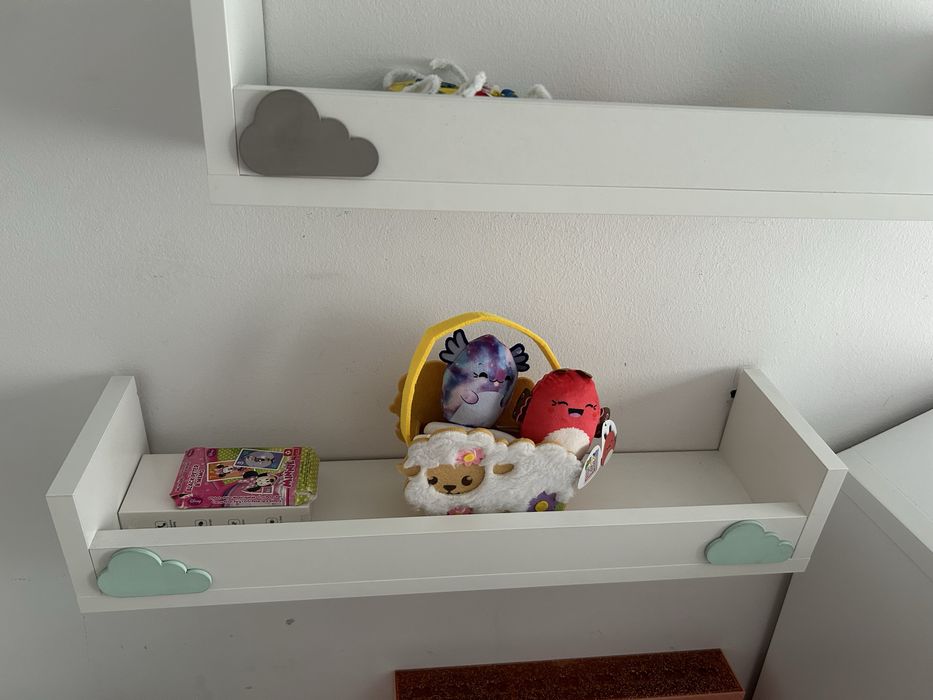 Pòłki wiszace, dzieciece.