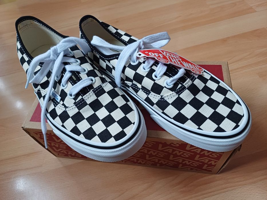 VANS Authentic r. 36 NOWE